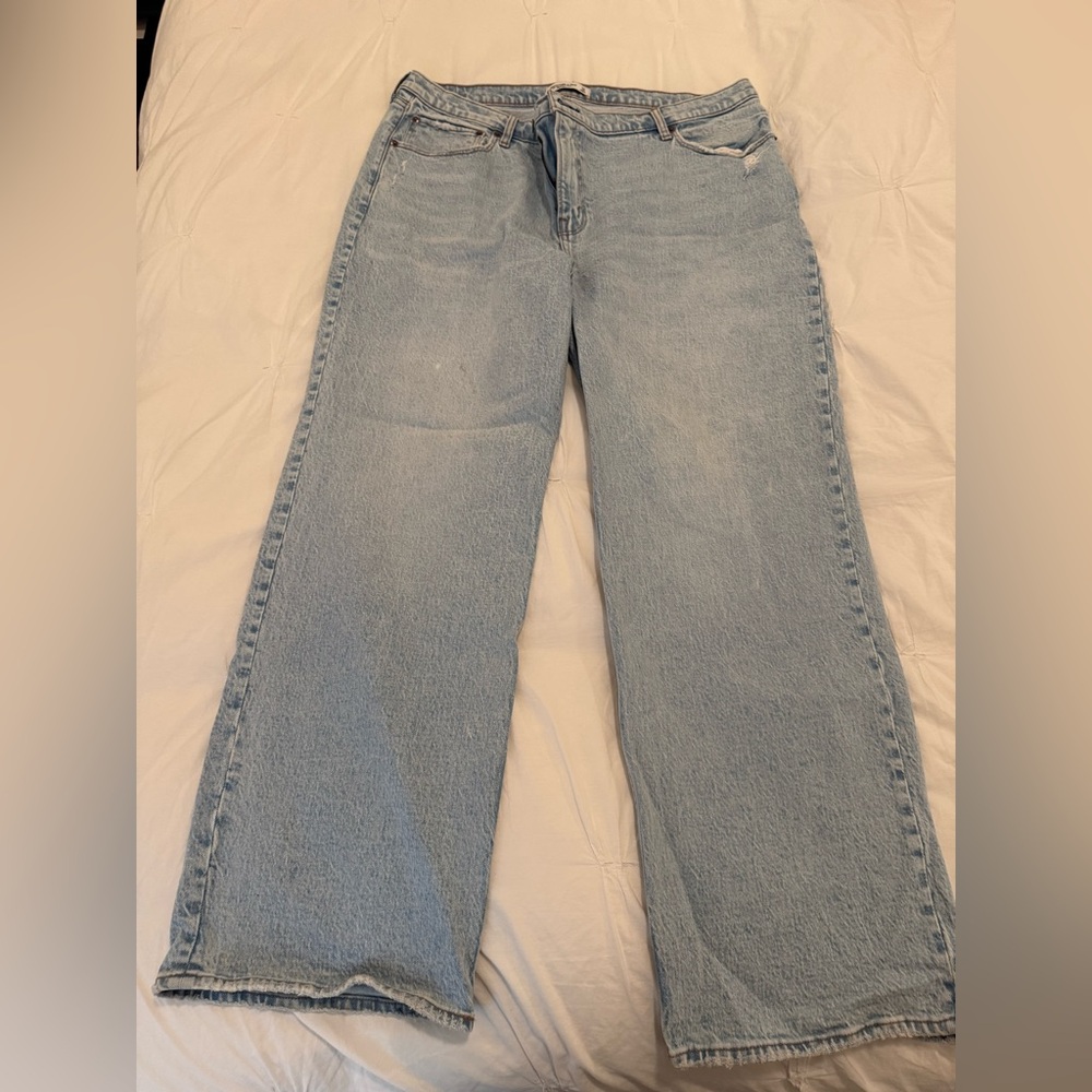 Light Blue Women's Wide-Leg Jeans